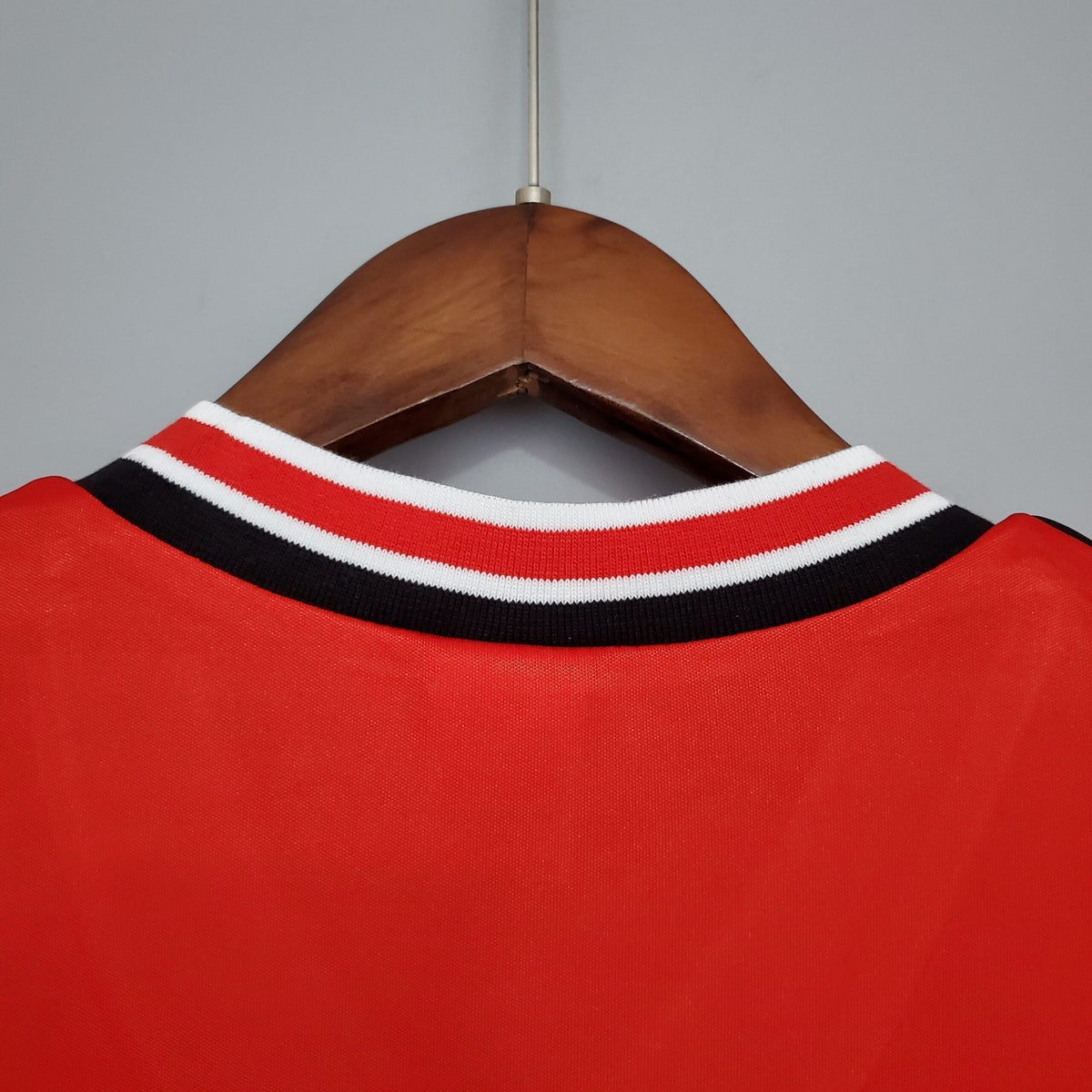 Maillot Manchester United 85/86 version fan — vue detail