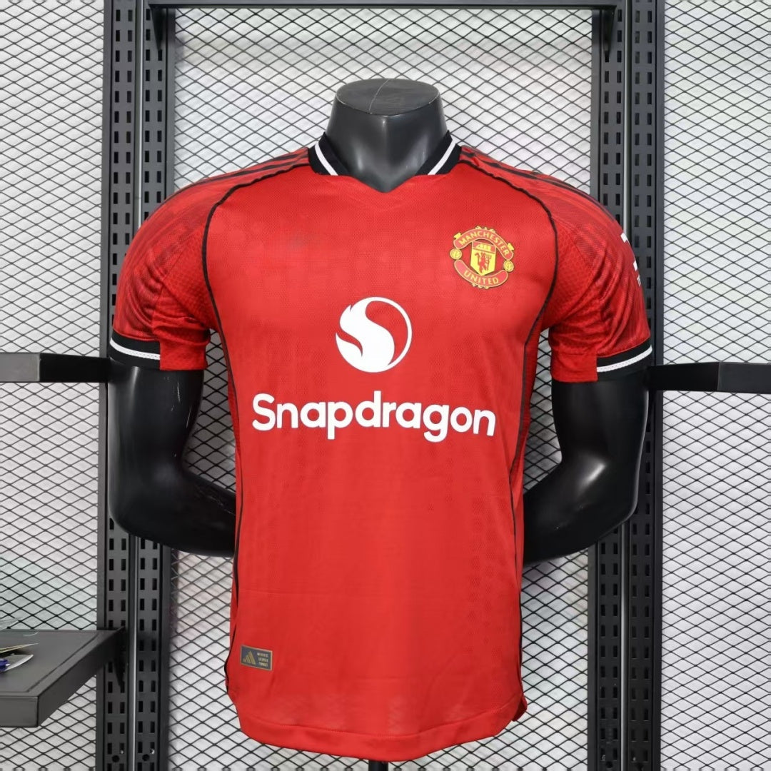 Maillot Manchester United 25/26 version joueur — vue face