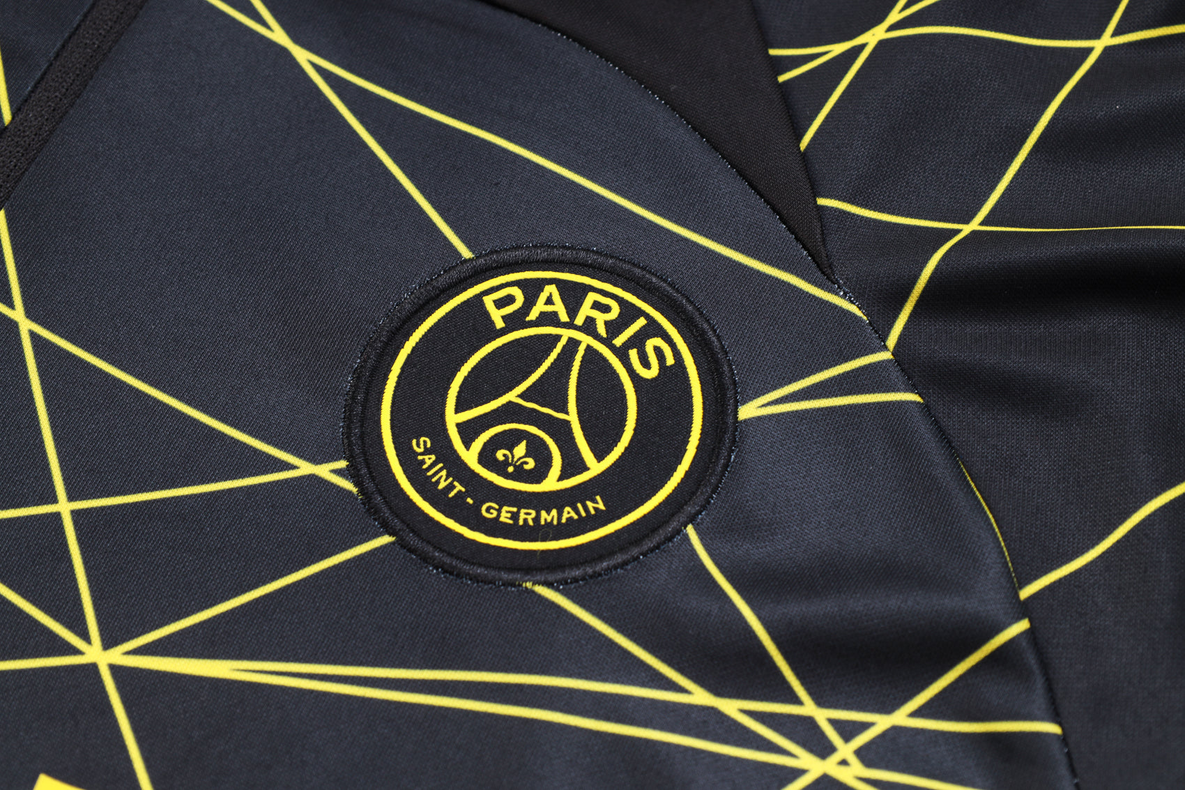 Survet Paris SG Edition Neon Nexus 23/24
