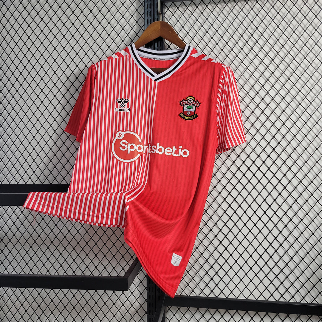 Maillot Southampton 23/24 version fan — vue face