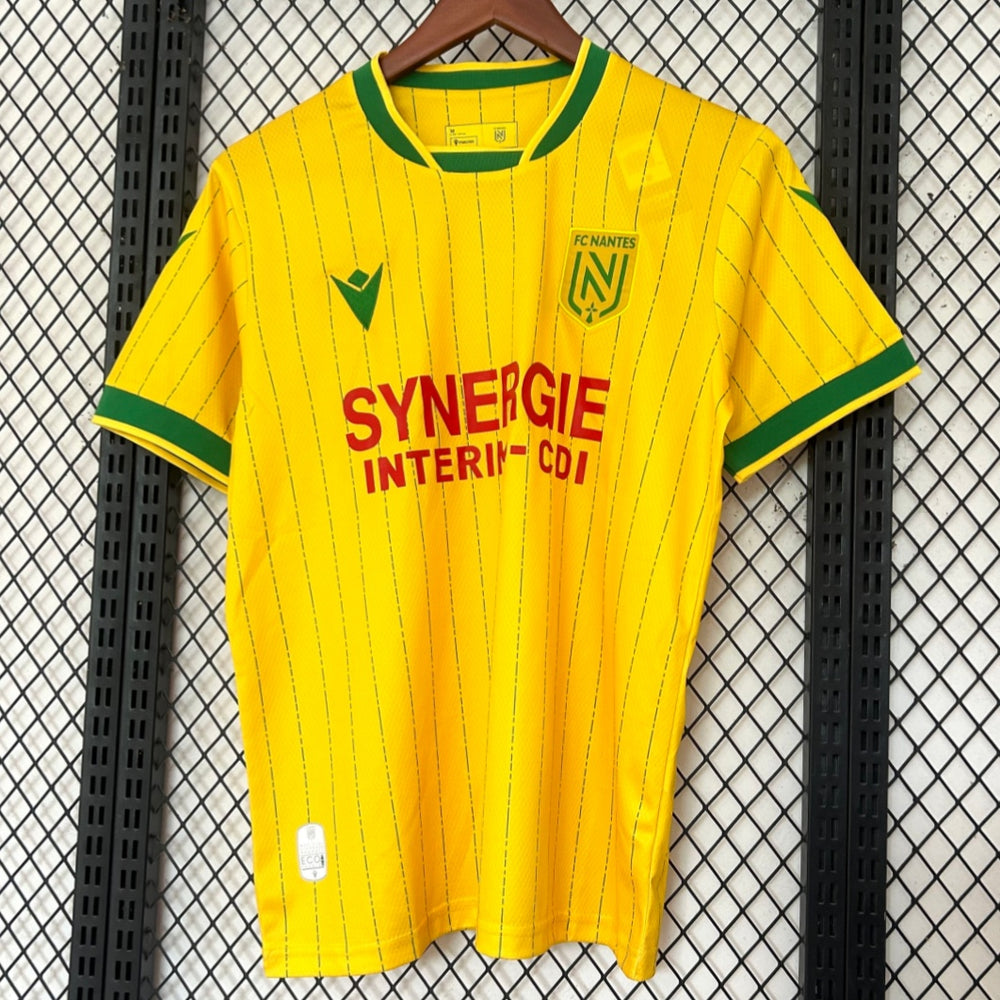 Maillot Nantes 25/26 version fan — vue face