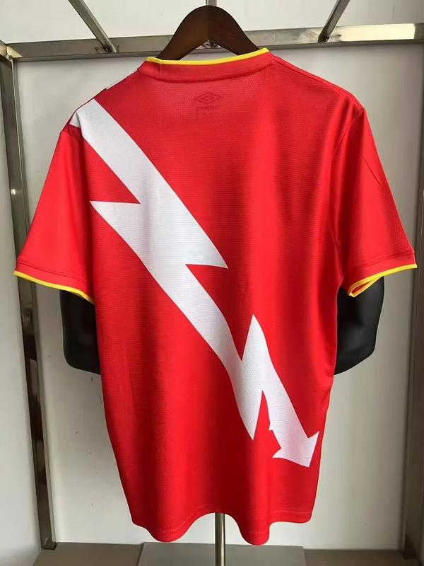 Maillot Rayo Vallecano 25/26 version fan — vue dos