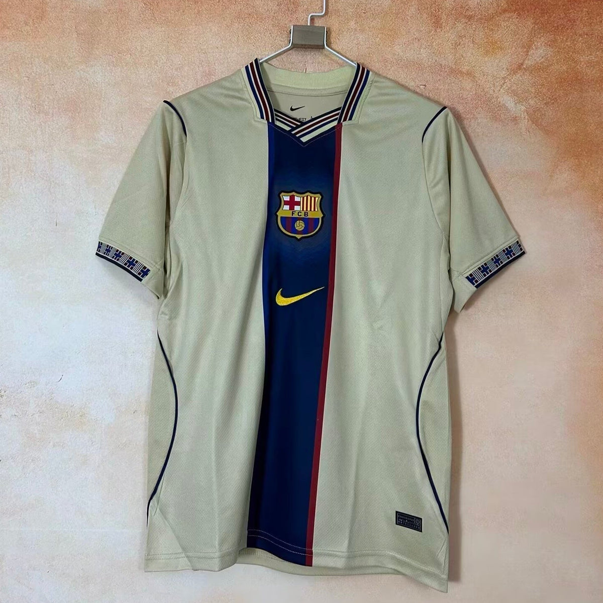 Maillot FC Barcelone 26/27 version fan — vue detail