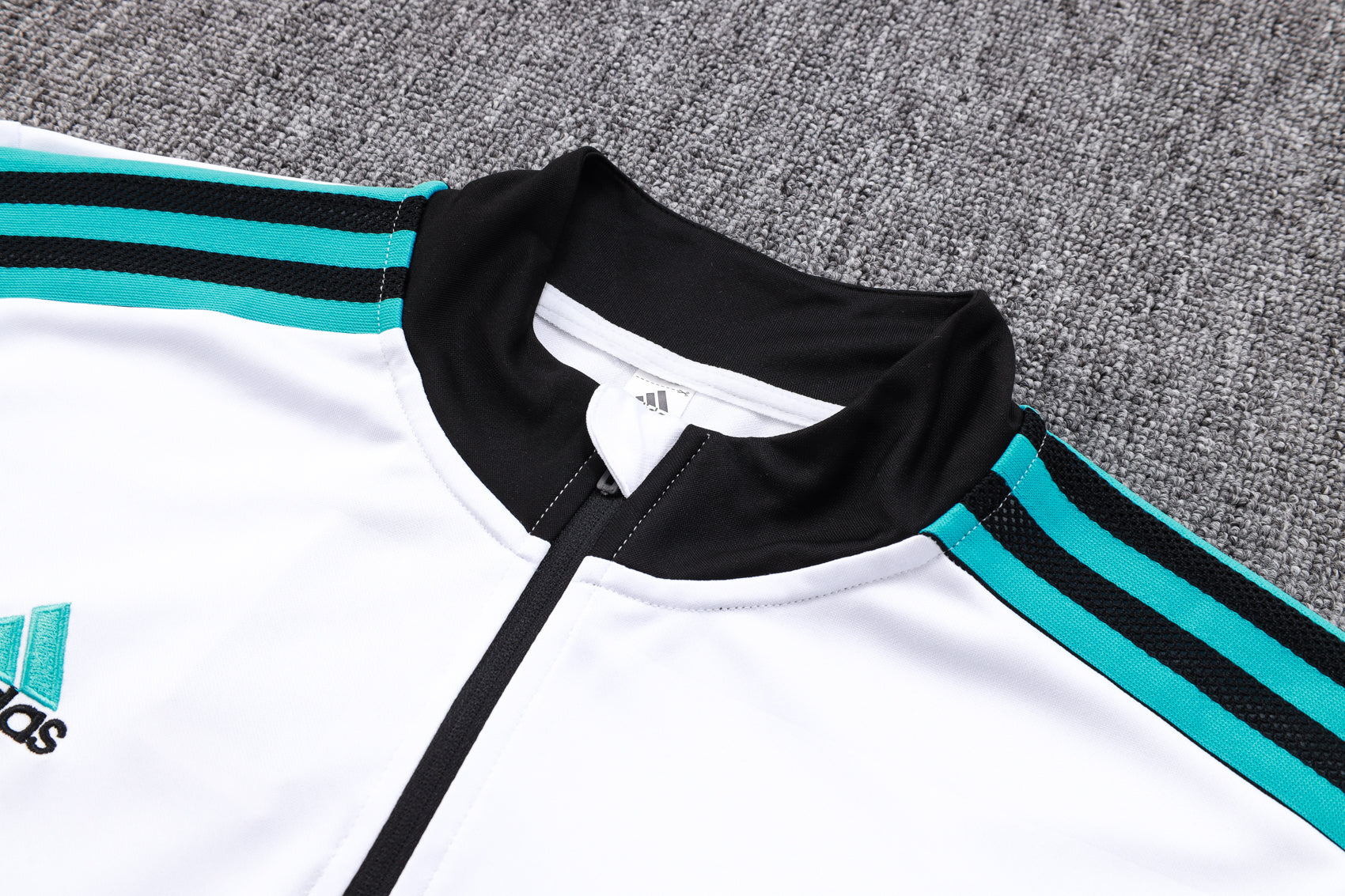 Survet Manchester United Blanc 23/24
