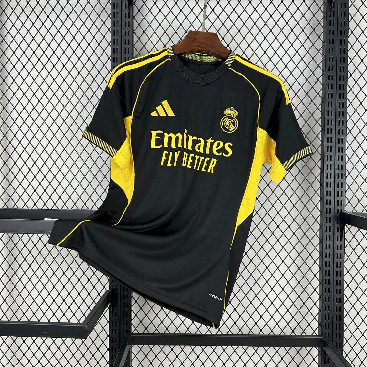 Real Madrid Concept Noir & Jaune 25/26