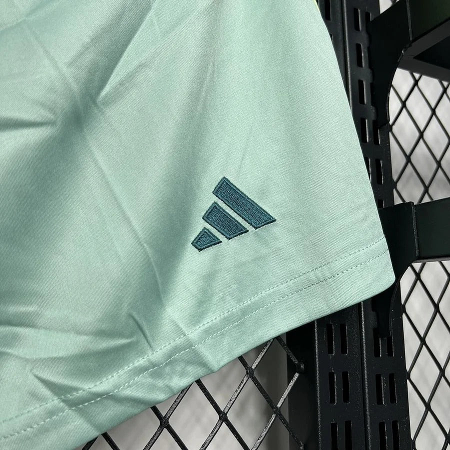 Short Mexique Extérieur 2024
