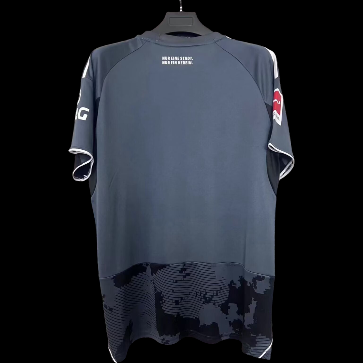 Maillot Eintracht Francfort 25/26 version fan — vue dos
