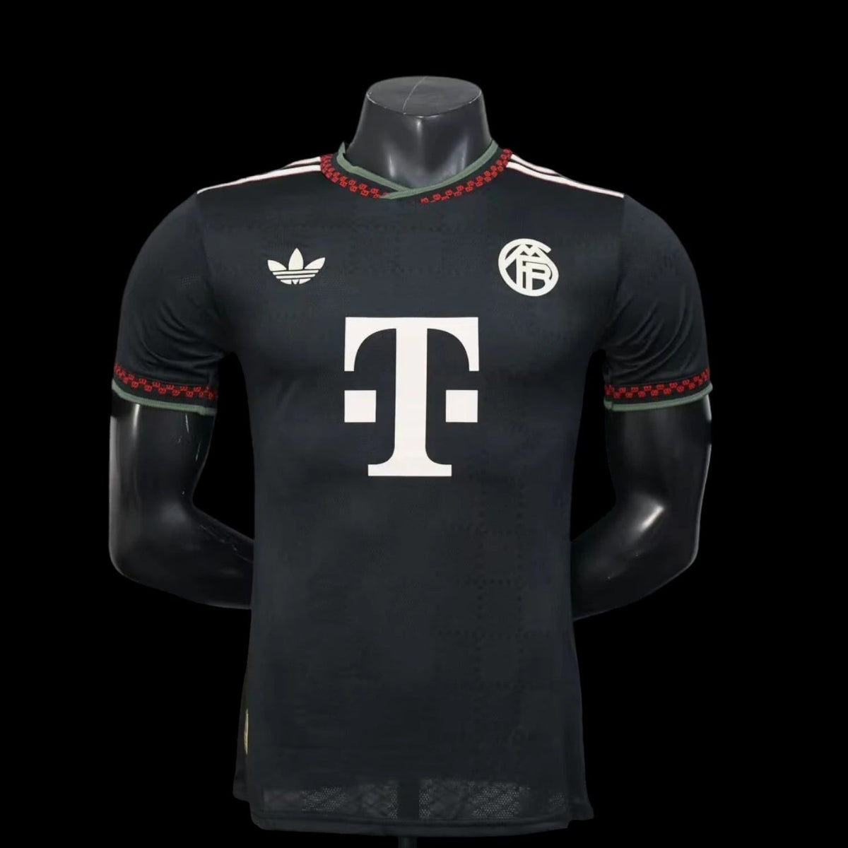 Maillot Bayern Munich 25/26 version joueur — vue face